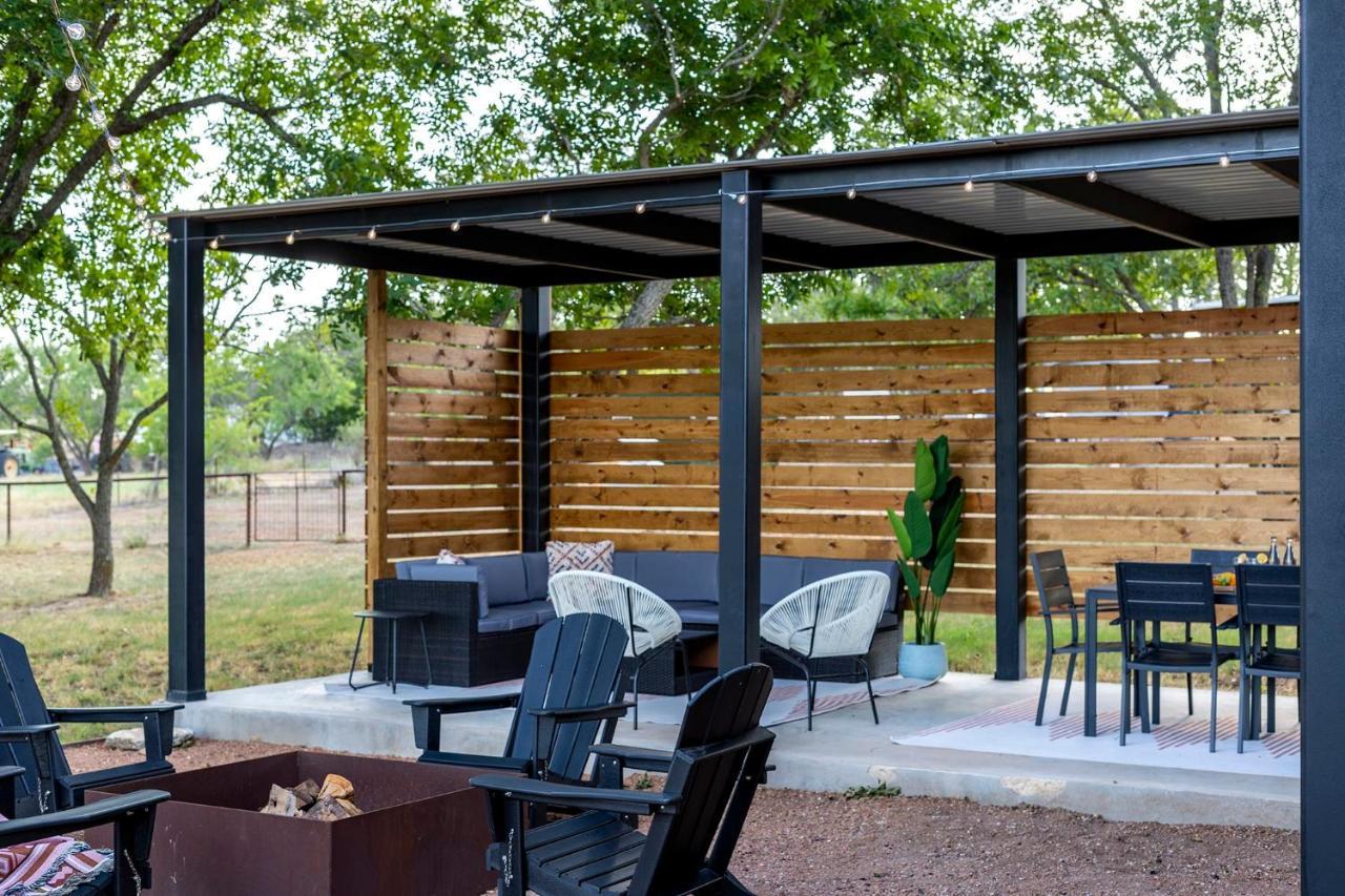 Villa Container Haus Pet Friendly With Cowboy Pool Fredericksburg Esterno foto