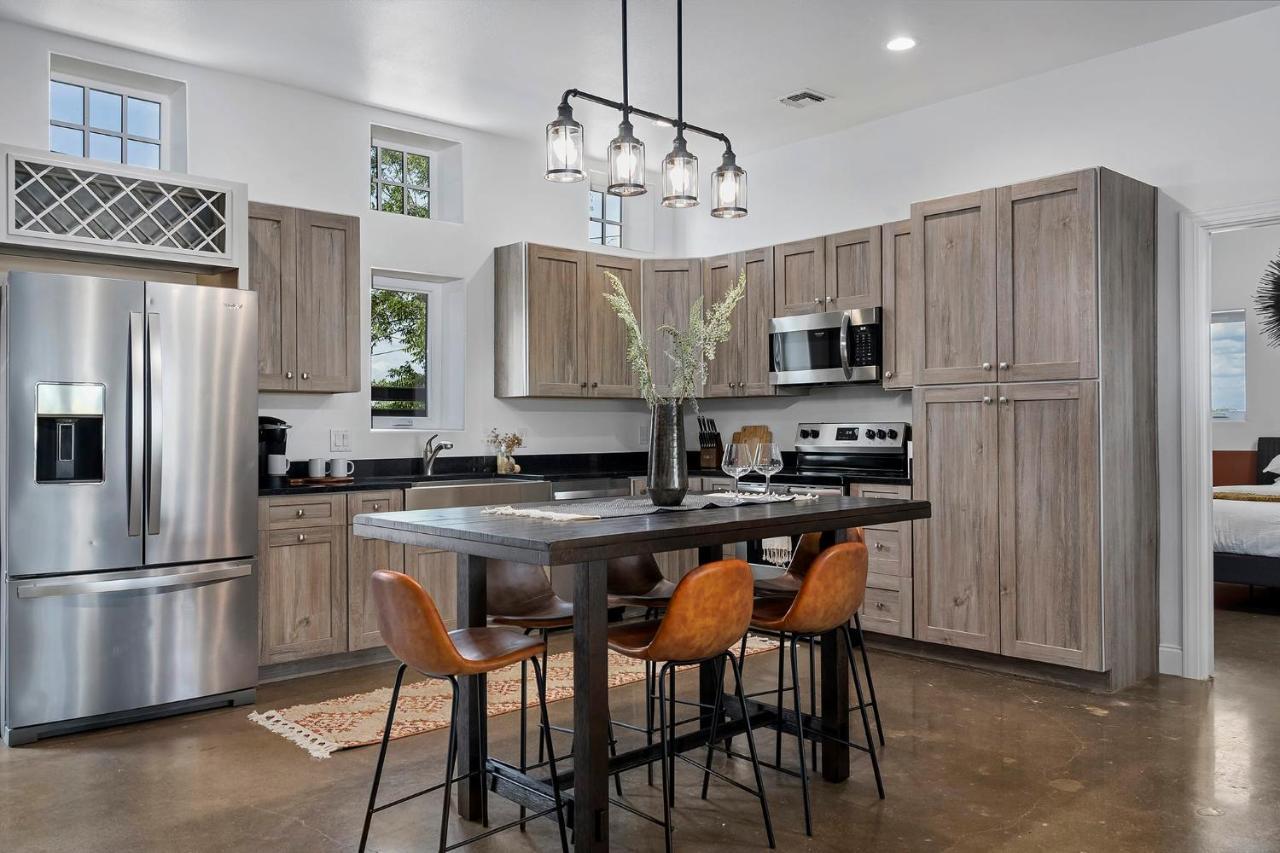 Villa Container Haus Pet Friendly With Cowboy Pool Fredericksburg Esterno foto