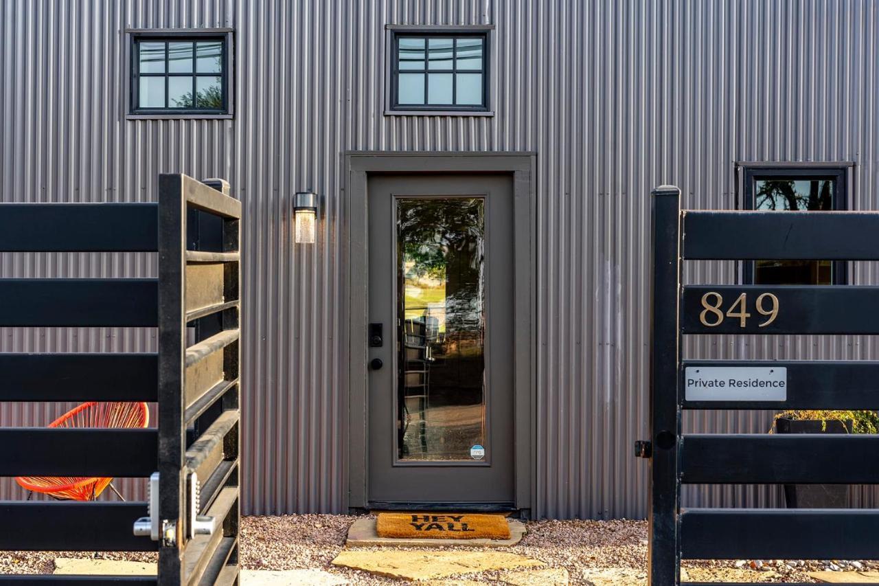 Villa Container Haus Pet Friendly With Cowboy Pool Fredericksburg Esterno foto