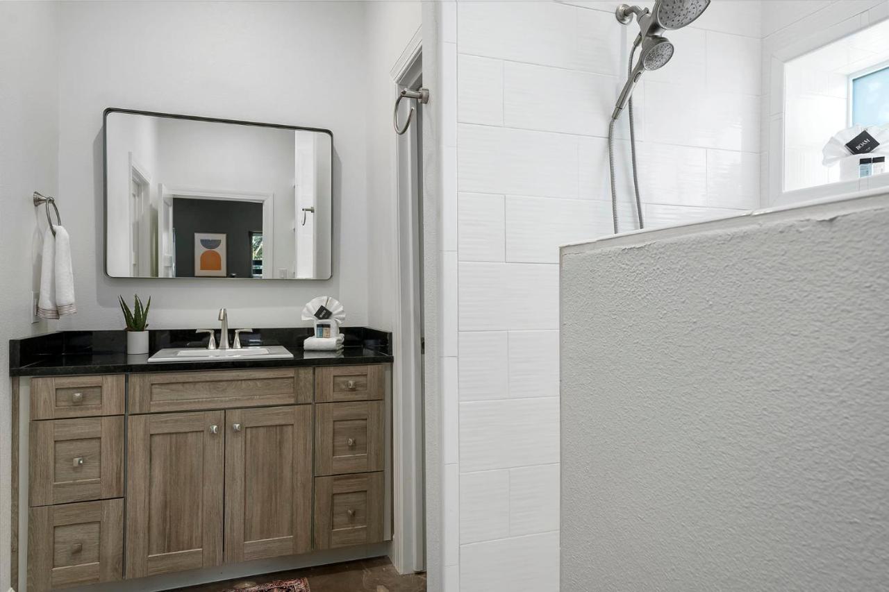 Villa Container Haus Pet Friendly With Cowboy Pool Fredericksburg Esterno foto