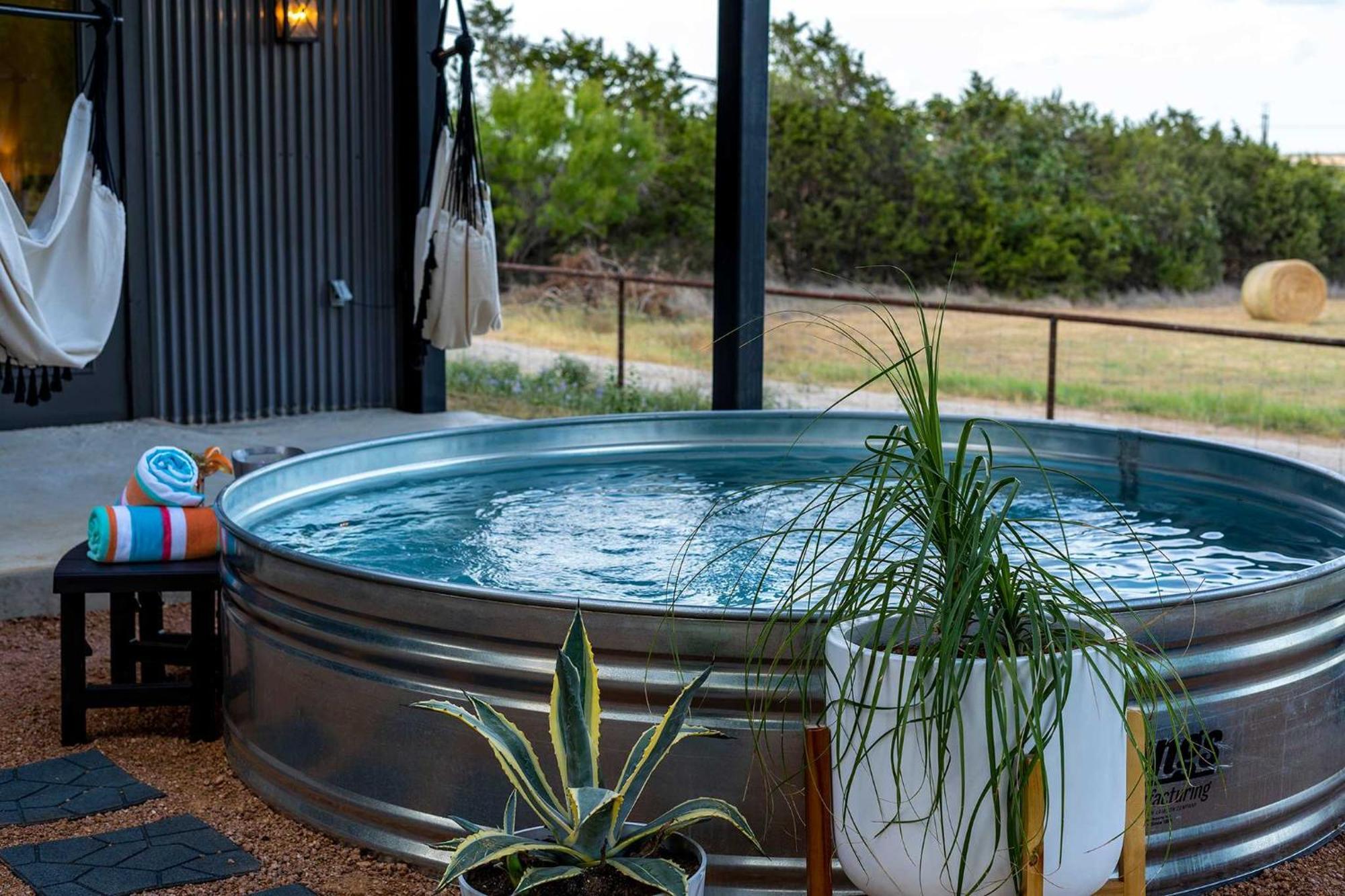 Villa Container Haus Pet Friendly With Cowboy Pool Fredericksburg Esterno foto