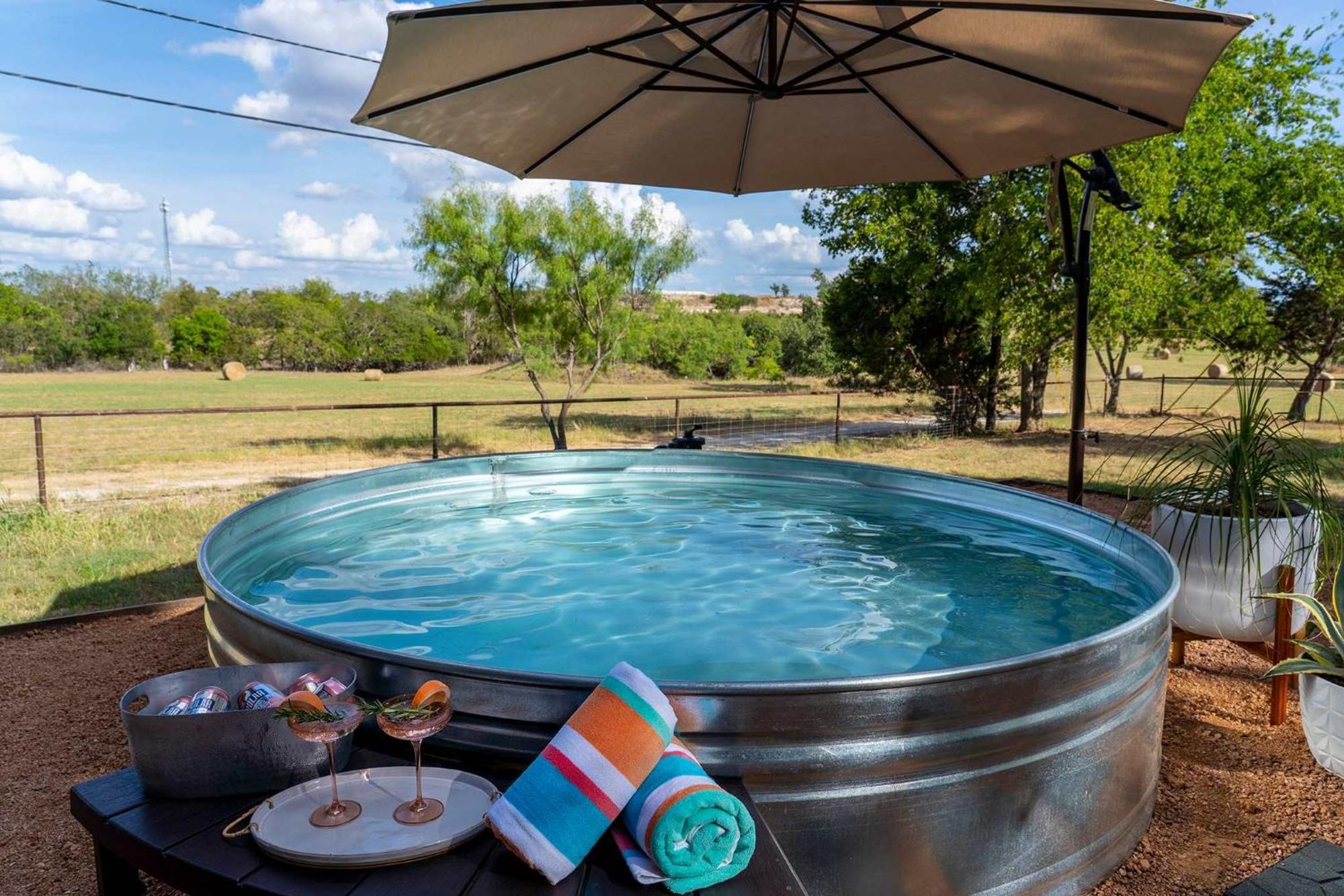Villa Container Haus Pet Friendly With Cowboy Pool Fredericksburg Esterno foto